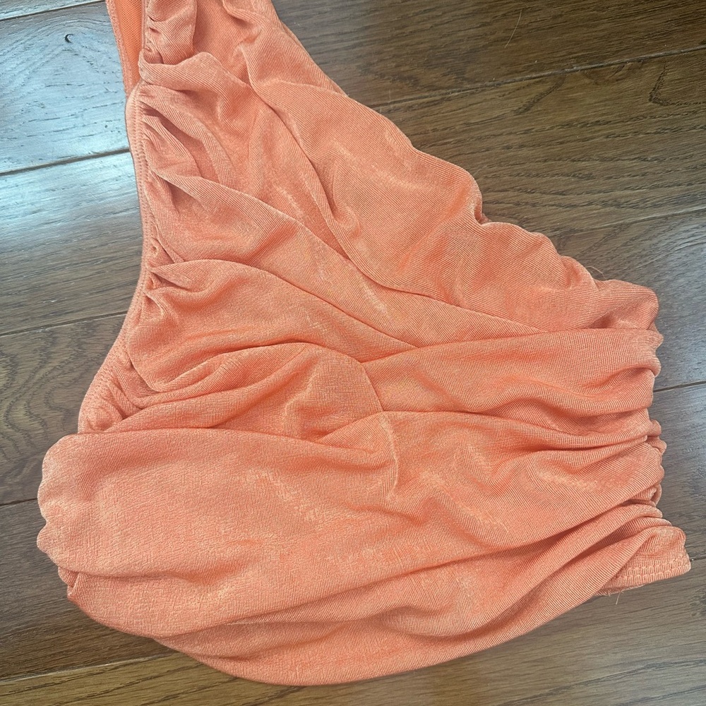 PRINCESS POLLY LIONESS SCRUNCH ORANGE TOP - Picture 2 of 3